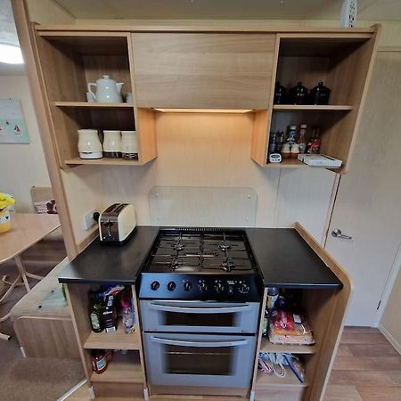 Homely 3 Bed Van @ Weymouth Bay エクステリア 写真