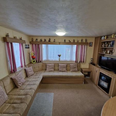 Homely 3 Bed Van @ Weymouth Bay エクステリア 写真