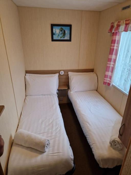 Homely 3 Bed Van @ Weymouth Bay エクステリア 写真