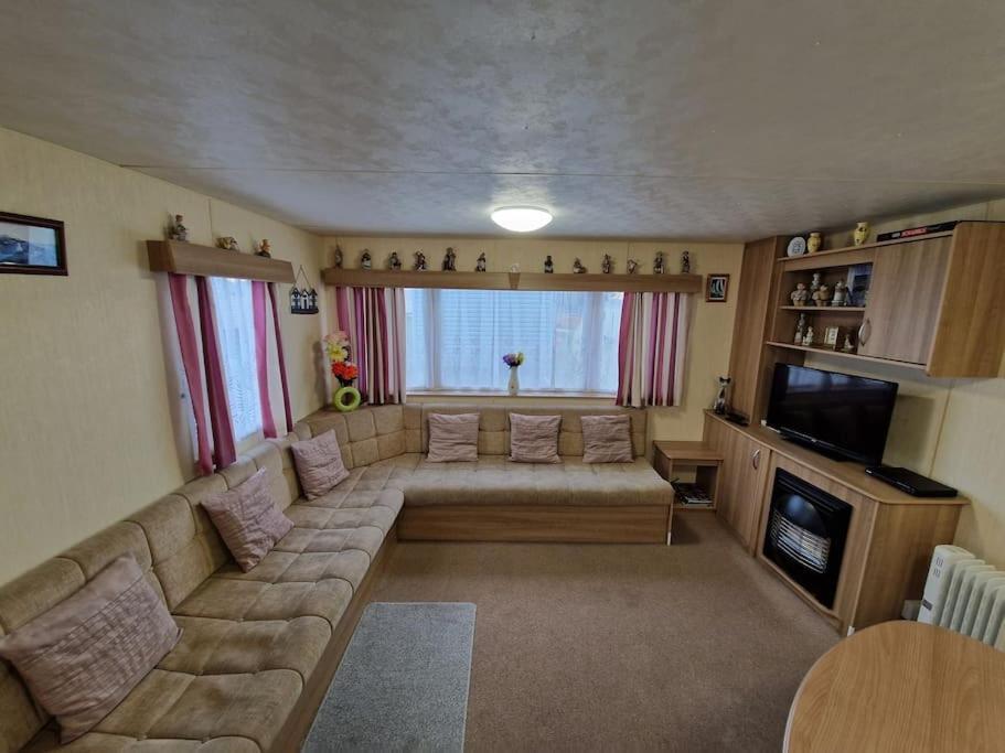 Homely 3 Bed Van @ Weymouth Bay エクステリア 写真